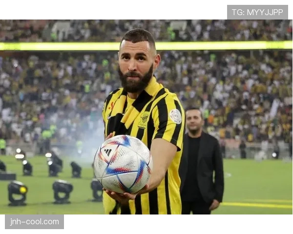 本泽马离开欧洲后历史地位是否已定型？