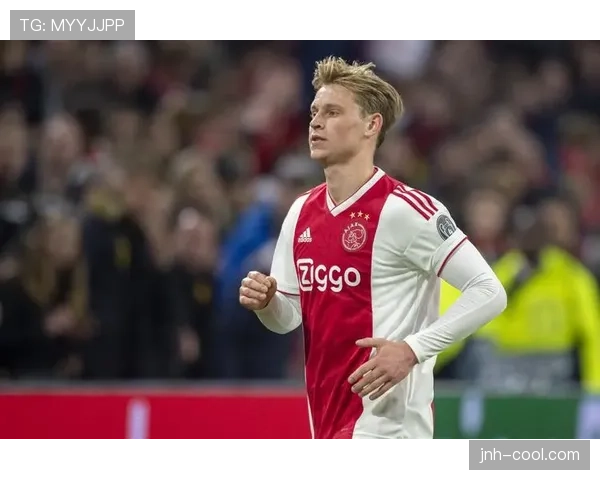 福登与厄德高：组织风格与战术角色差异分析